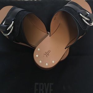 NWT 2020 Frye Slip on Sandals size 6